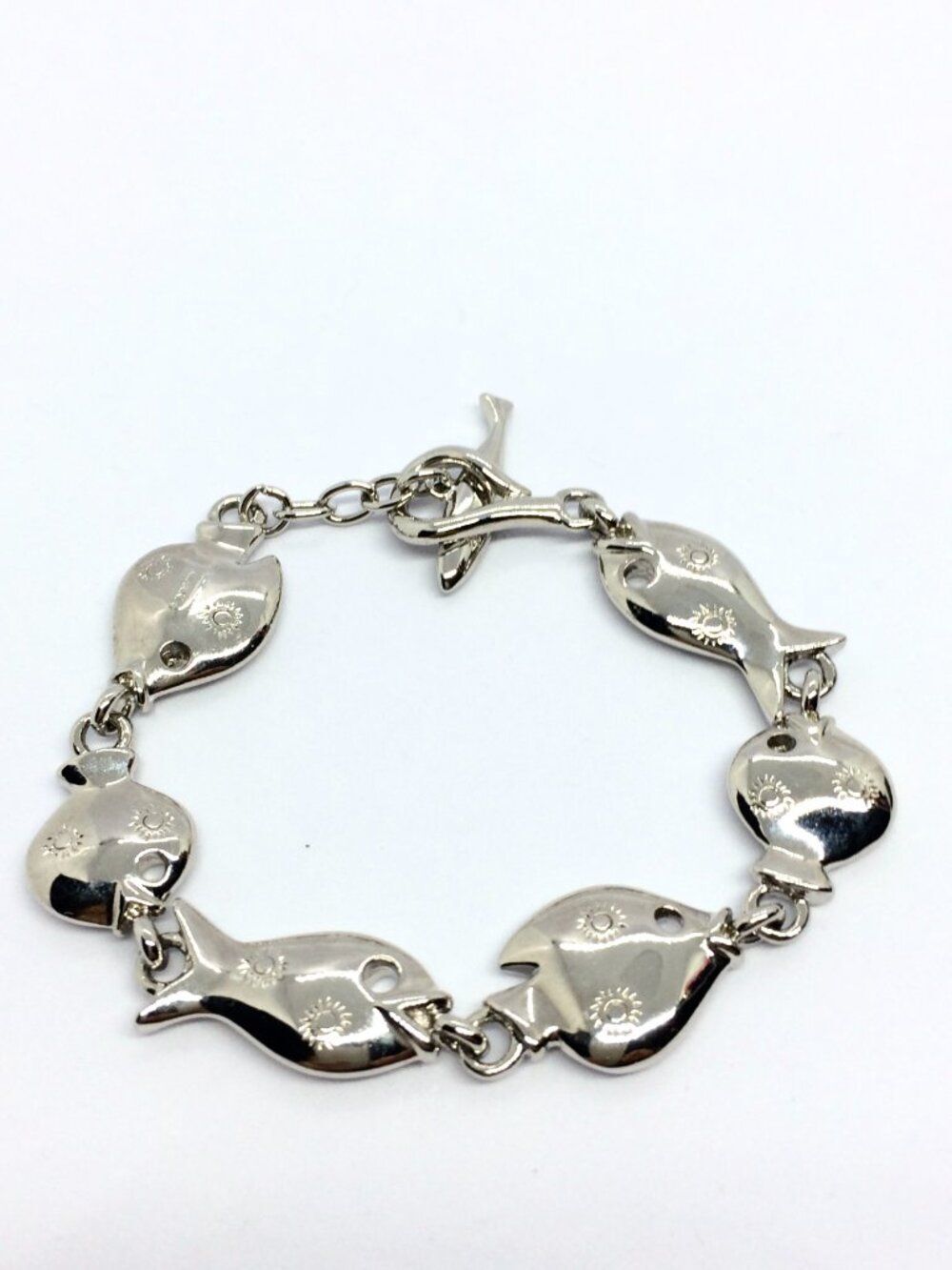 VINTAGE TRIFARI FISH Bracelet Silver Tone Link Nautical Toggle Statement - Picture 7 of 14
